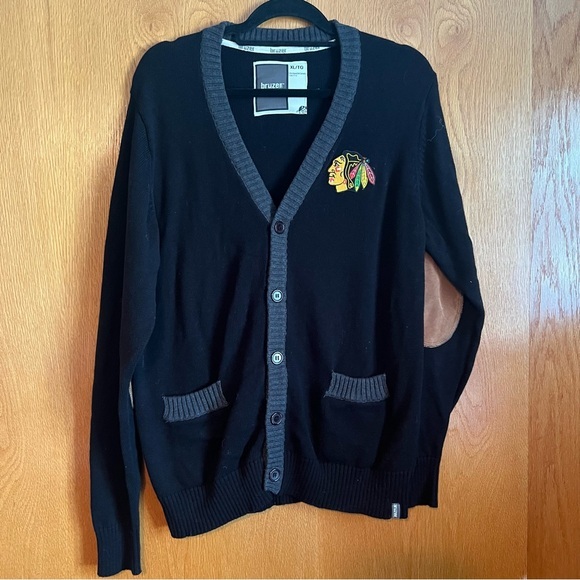 Bruzer size XL Chicago Black Hawks NHL black cardigan sweater - Picture 1 of 11